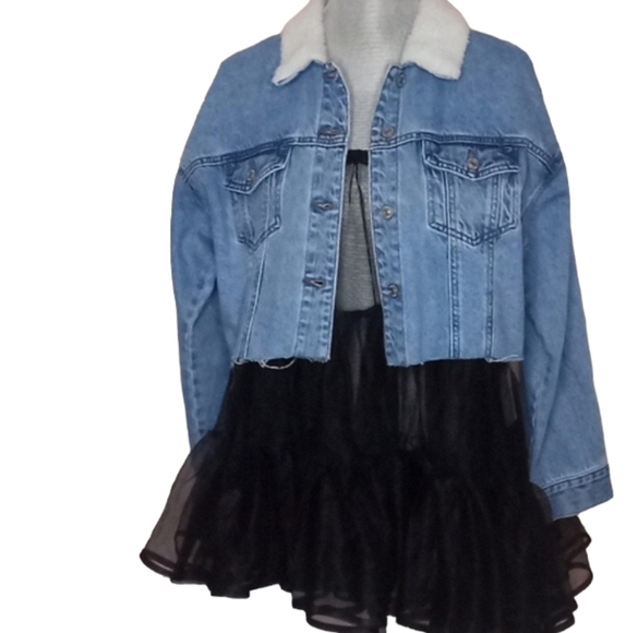 Forever 21 Jacket Denim Sherpa Trim Cropped with Raw Hem New - Picture 6 of 16